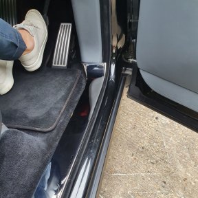 Expertly polished car trim